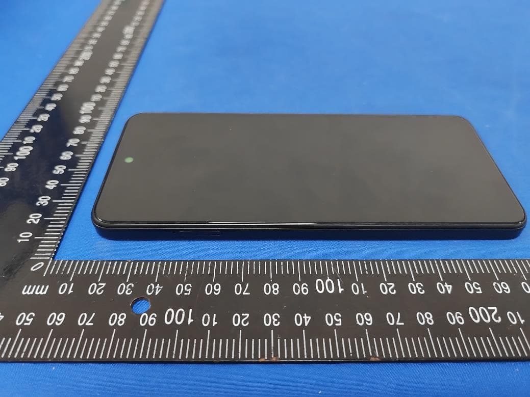 Smart Phone - FCC ID R38YLCP36T - Yulong Computer Telecommunication Scientific (Shenzhen) Co. LTD (4)
