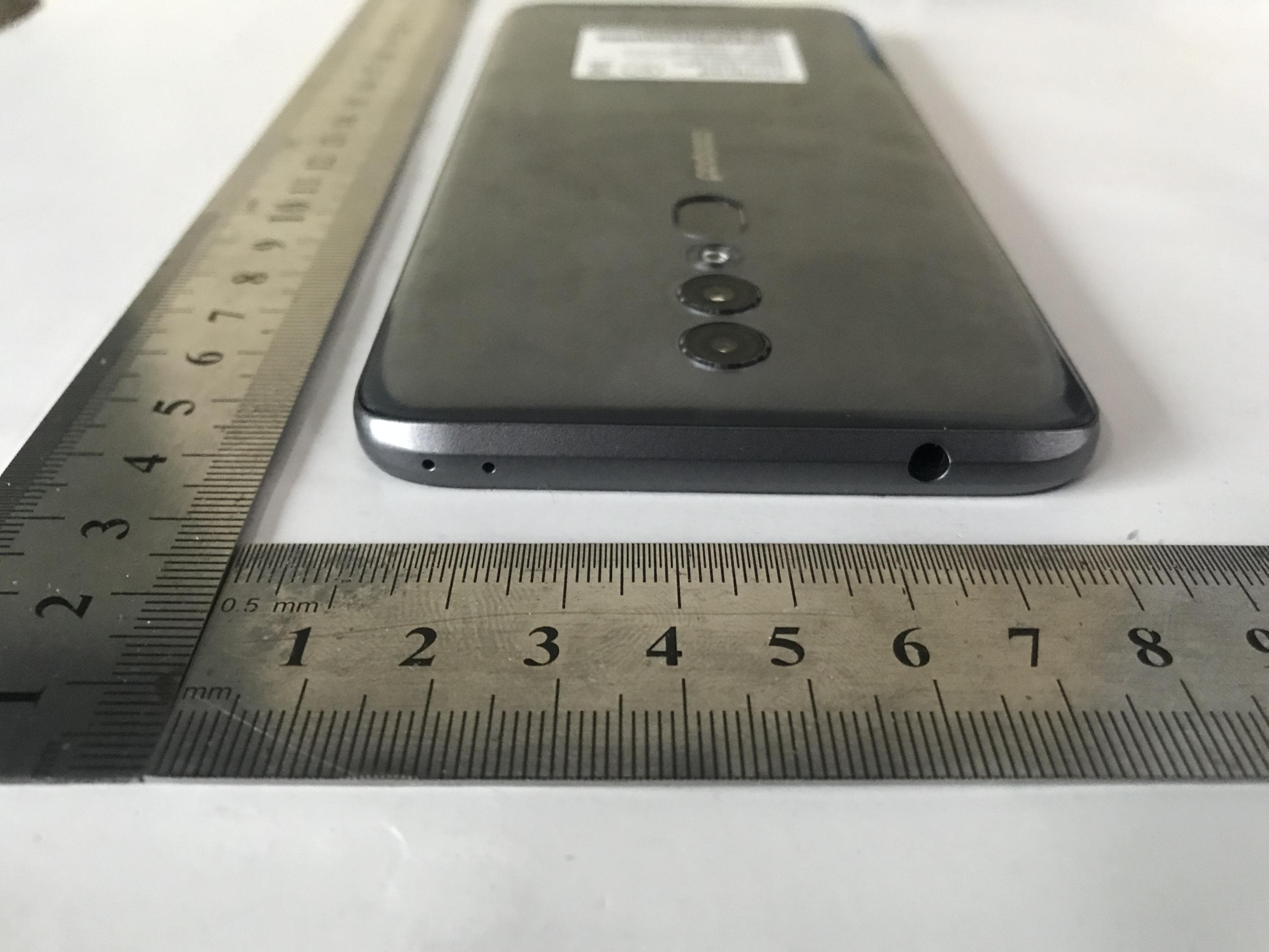 Smartphone (LTE/WCDMA/CDMA/GSM/BT/WIFI) - FCC ID R38YLCP3706AS - Yulong Computer Telecommunication Scientific (Shenzhen) Co. LTD (4)