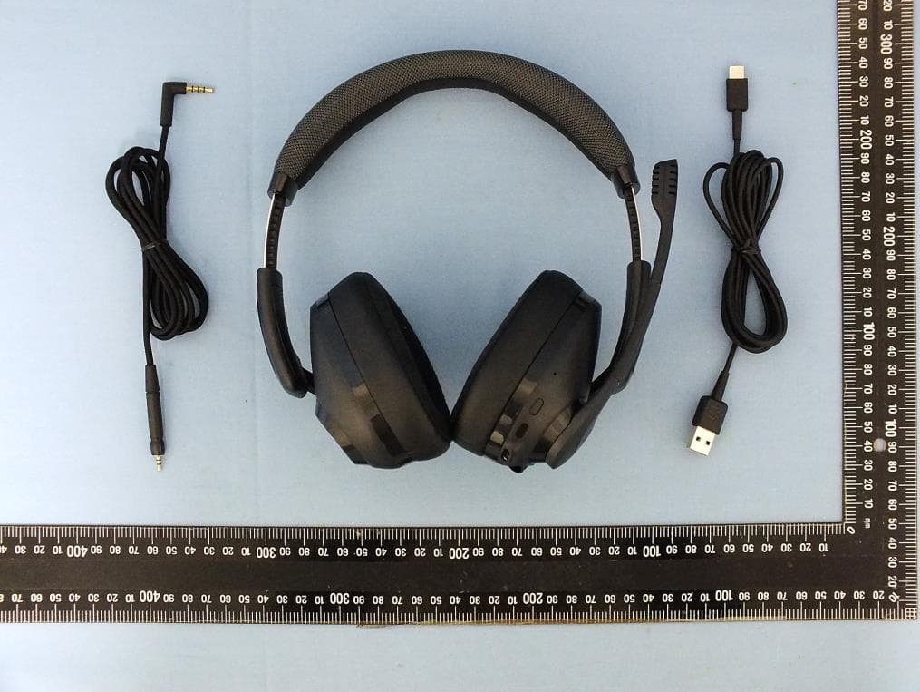 USB Gaming Headset with Bluetooth - FCC ID R3USCBT25 - DSEA A/S