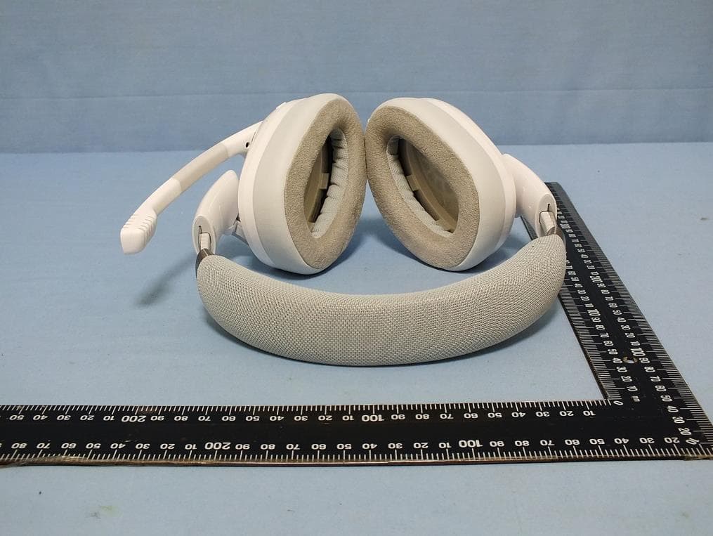 Wireless Gaming Headset with Bluetooth - FCC ID R3USCBT26 - DSEA A/S (3)