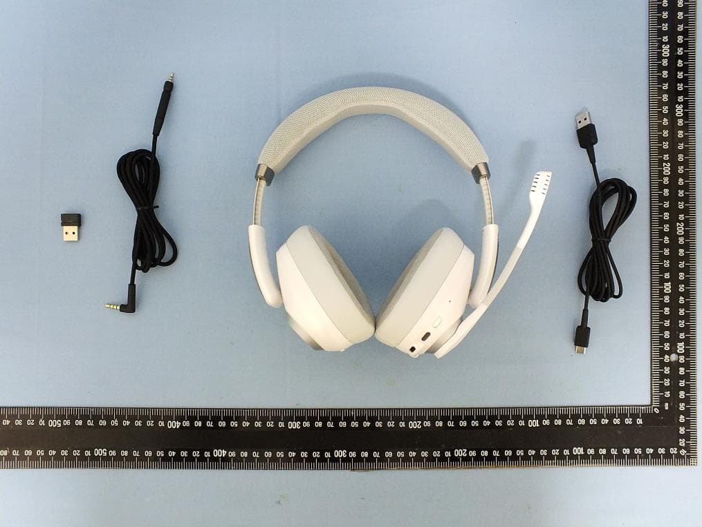 Wireless Gaming Headset with Bluetooth - FCC ID R3USCBT26 - DSEA A/S (5)