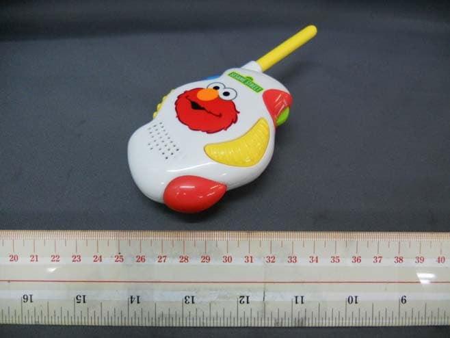 Sesame Street Walkie Talkies - FCC ID R55KSE120A - Kids Station Toys Incorporated (2)