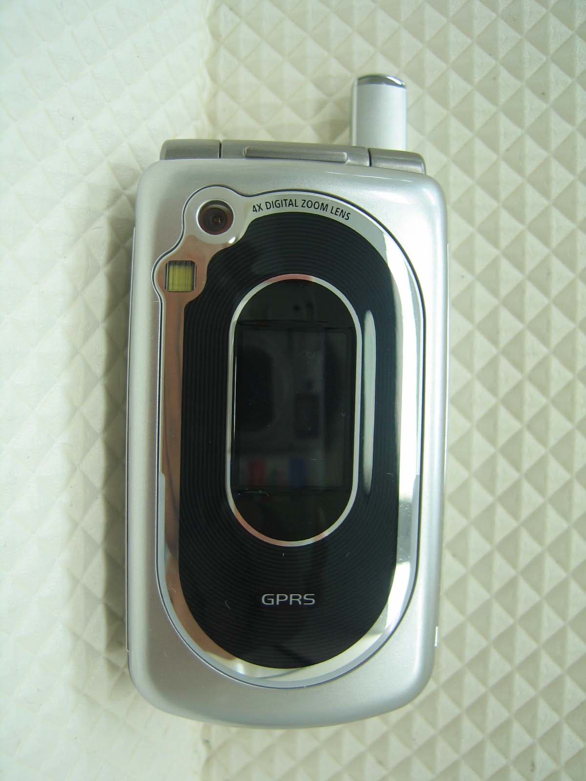 Tri-band GSM phone GSM850/GSM1900/DCS1800 - FCC ID R5WNGTN541T - NewGen Telecom. Co., Ltd. (2)