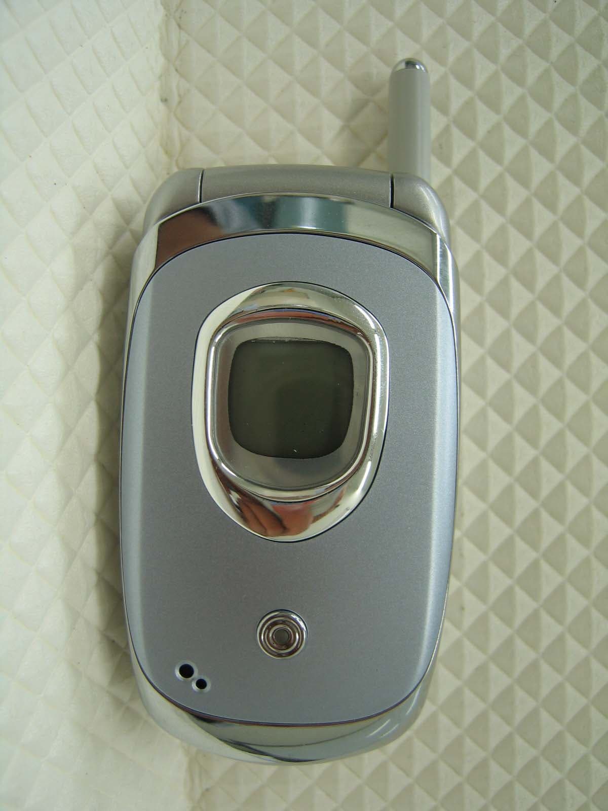 Tri-band GSM phone GSM850/GSM1900/DCS1800 - FCC ID R5WNGTS510T - NewGen Telecom. Co., Ltd. (2)