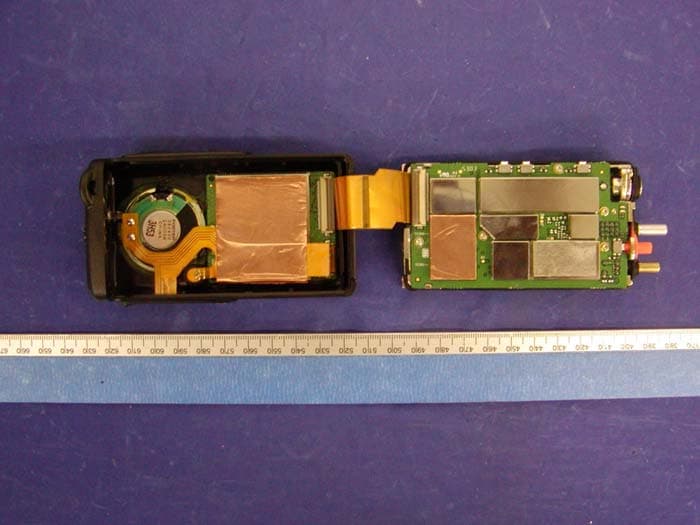 Walkie Talkie - FCC ID R74TC3000 - Shenzhen HYT Science &Technology Co Ltd (1)