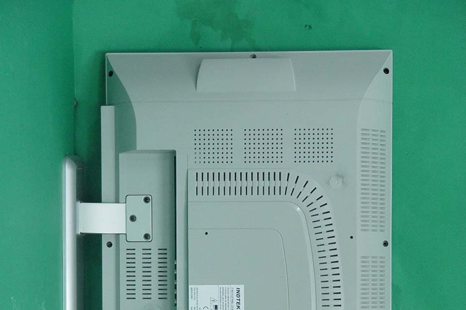 27" LCD TV/MONITOR - FCC ID R7DLC-27IU20 - IND Tek Co., Ltd (3)