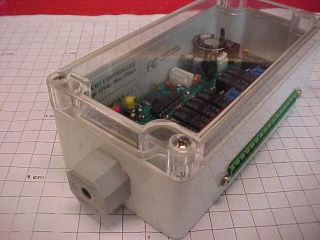 YACHT CONTROLLER - FCC ID R86RX001YACHTCONT - MICRODEVICE Srl (2)