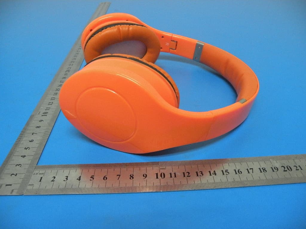Wireless Bluetooth Headphones - FCC ID R8H-BT-H01 - Shenzhen XinHuaMei Electronics Limited Company (3)