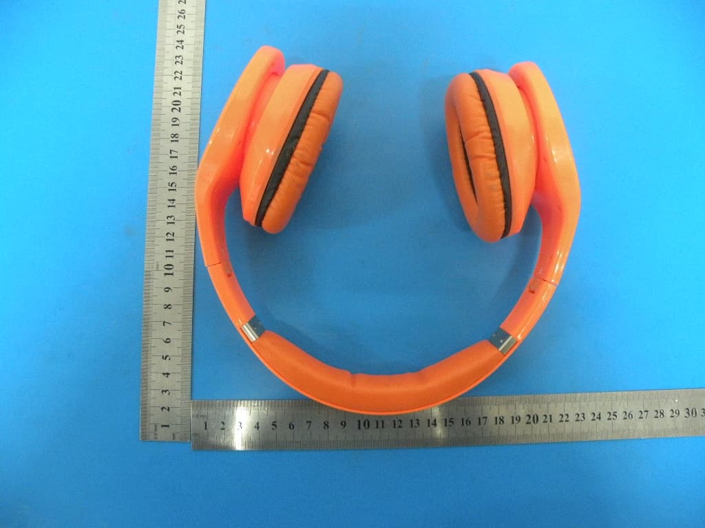 Wireless Bluetooth Headphones - FCC ID R8H-BT-H01 - Shenzhen XinHuaMei Electronics Limited Company (4)