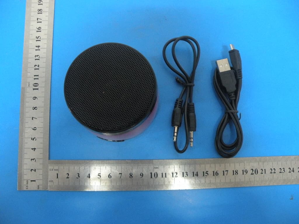 Bluetooth Speaker - FCC ID R8H-BTS-03 - Shenzhen XinHuaMei Electronics Limited Company (5)
