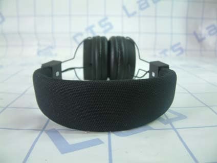 Wireless Bluetooth Headphone - FCC ID R8HBTH102 - Shenzhen XinHuaMei Electronics Limited Company (5)