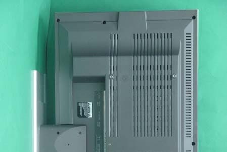 27" LCD TV / MONITOR - FCC ID R8ILT-27KMF - D. Boss Co., Ltd (4)