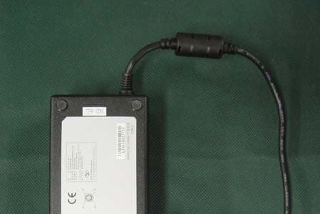 27" LCD TV / MONITOR - FCC ID R8ILT-27KMF - D. Boss Co., Ltd (2)