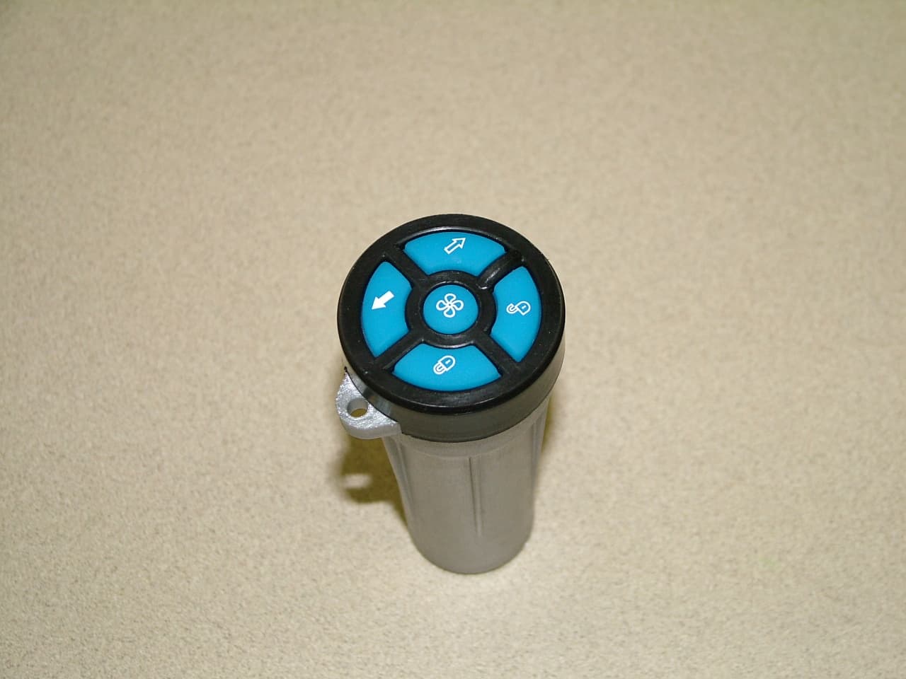 KEY CAPTAIN REMOTE LAUNCHING SYSTEM-TRANSMITTER - FCC ID R932033010 - Delta Systems INC.
