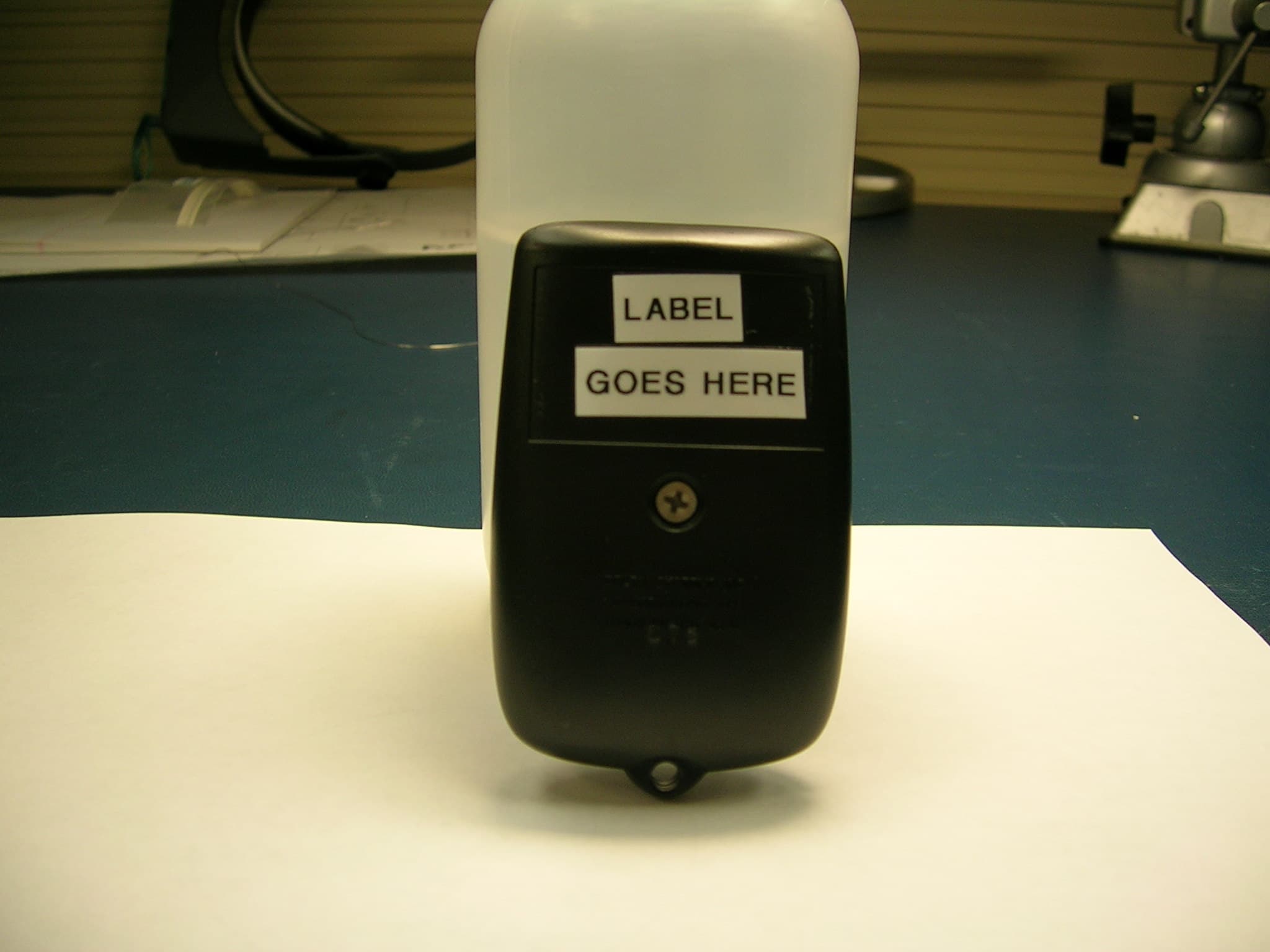 Hand Held Transmitter - FCC ID R932036-010 - Delta Systems INC.