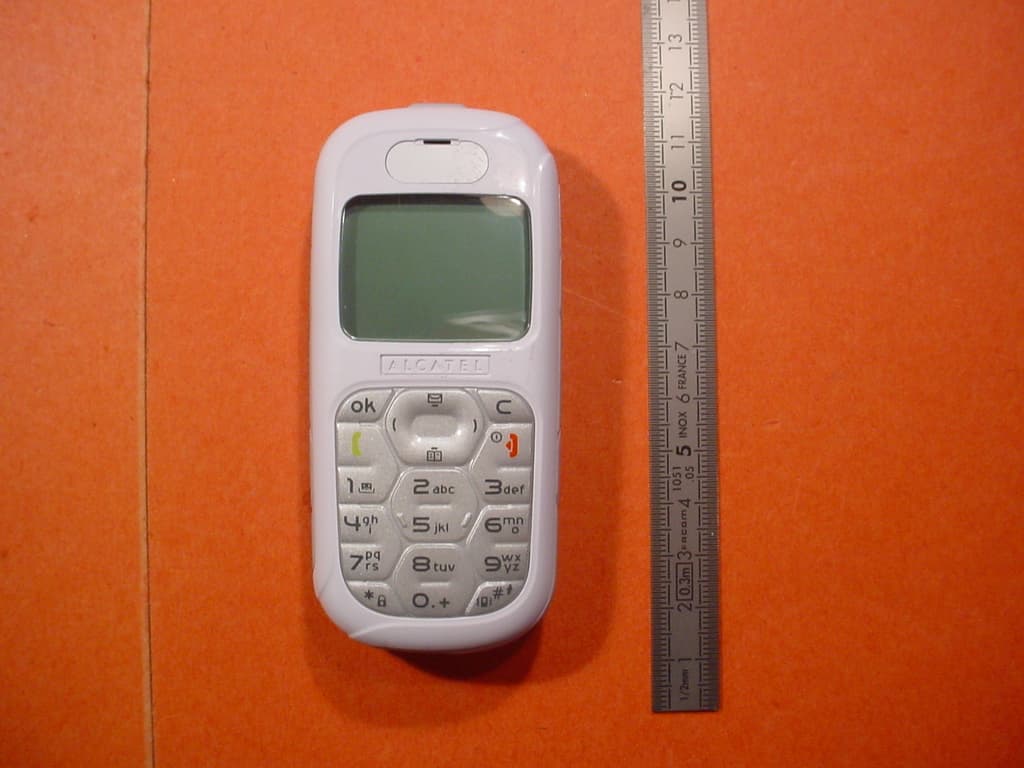GSM 850 /1900 Mobile Phone - FCC ID RAD008 - TCT Mobile Limited (2)