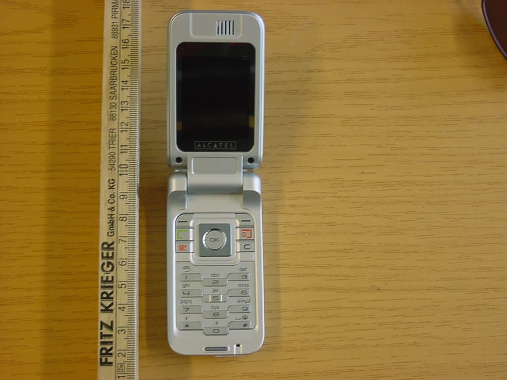 GSM 850/1900 Mobile Phone - FCC ID RAD014 - TCT Mobile Limited (4)