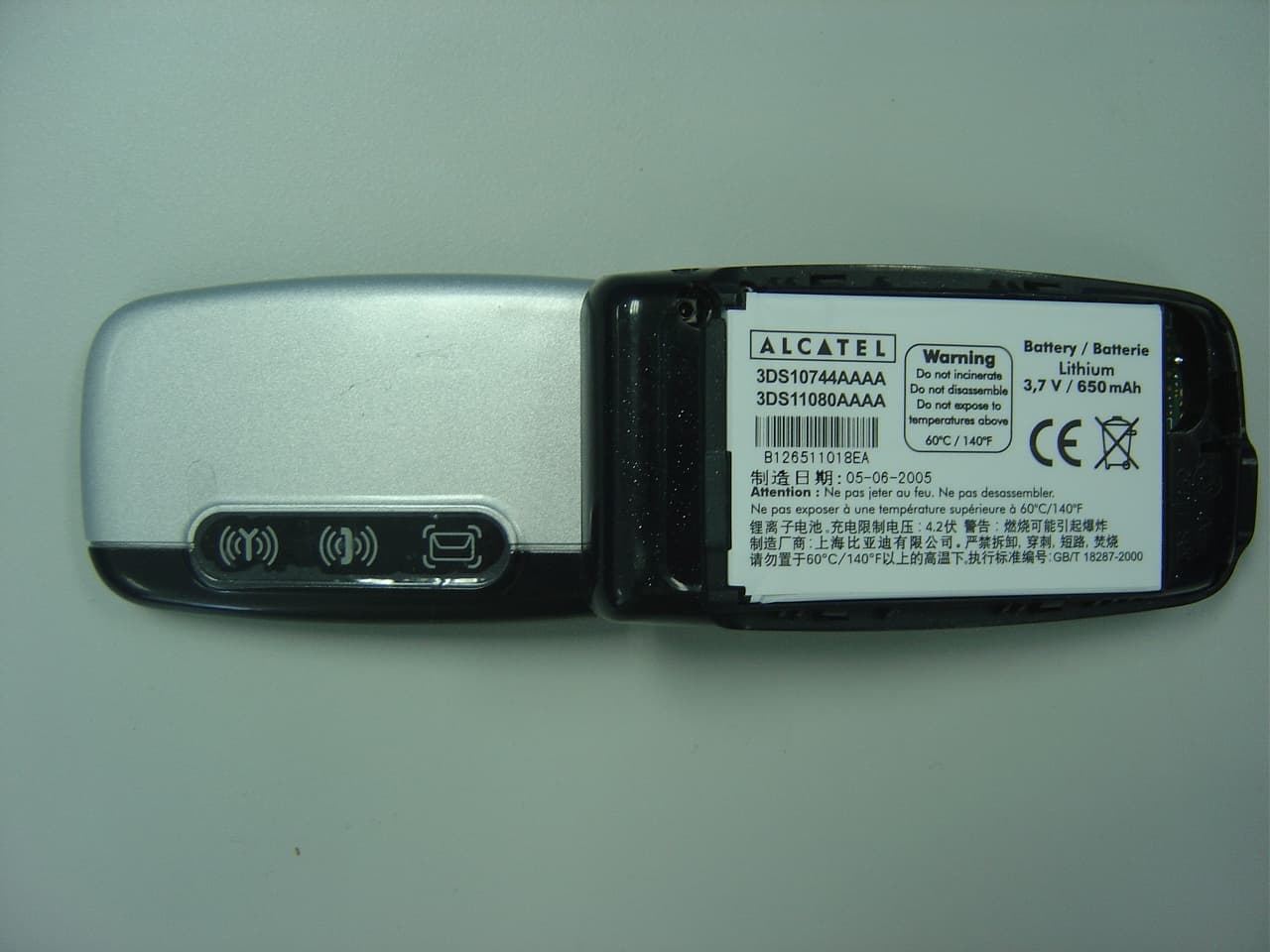 Mobile phone - FCC ID RAD018 - TCT Mobile Limited