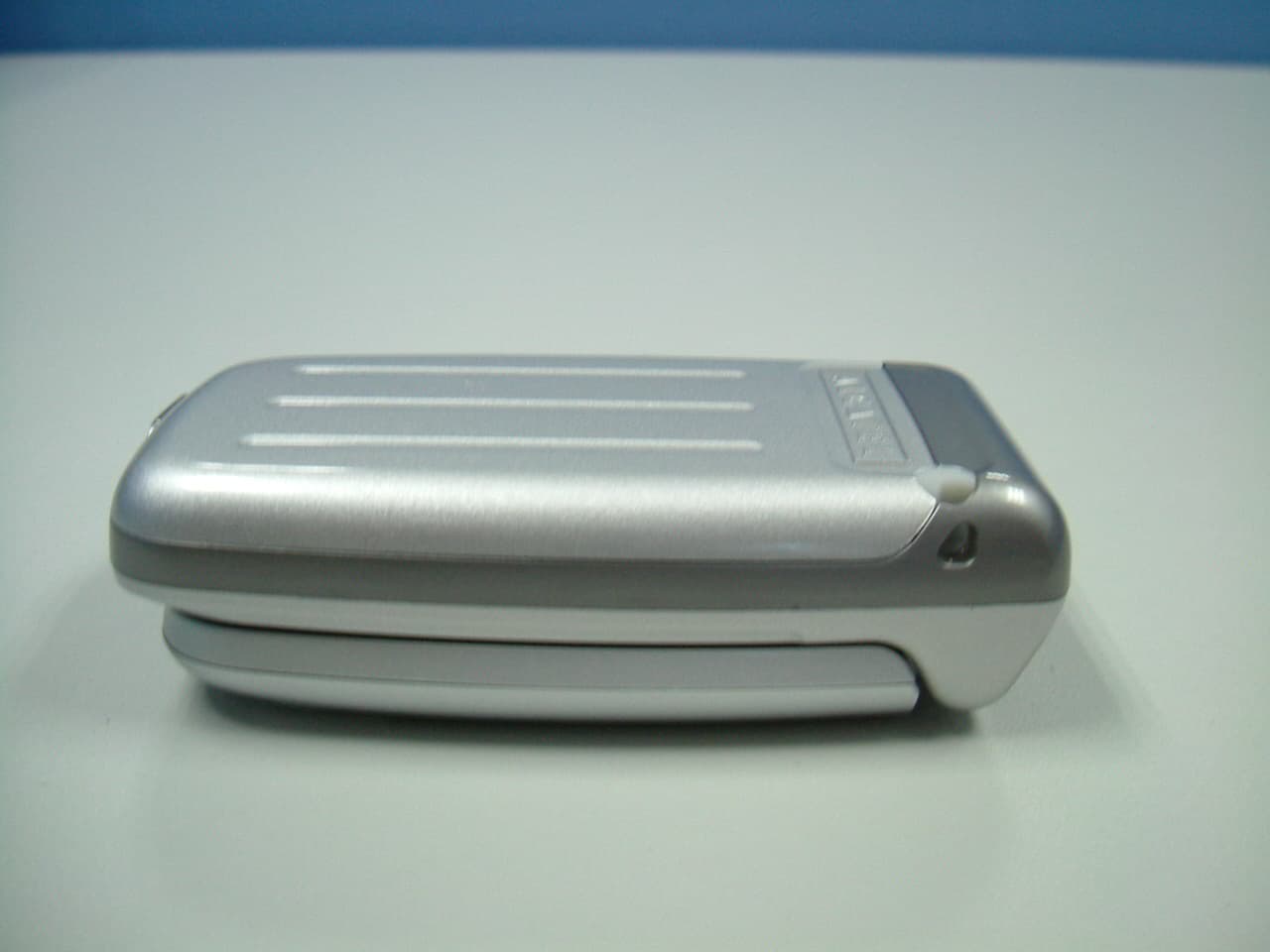 Mobile phone - FCC ID RAD022 - TCT Mobile Limited (5)