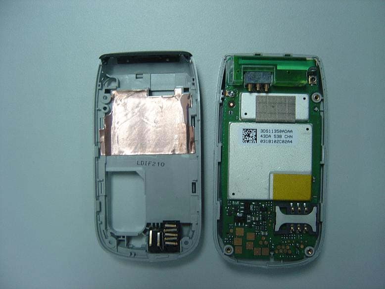 GSM 850&GSM1900MHz MOBILE PHONE - FCC ID RAD023 - TCT Mobile Limited (3)