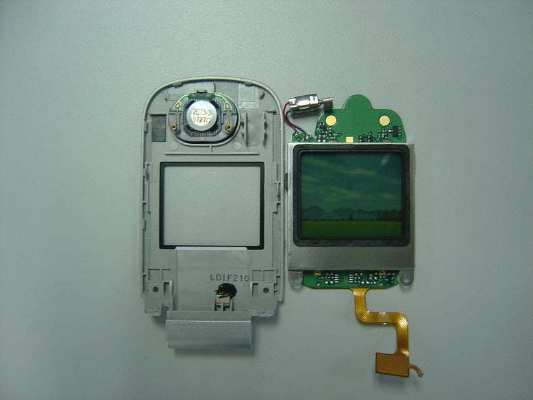 GSM 850&GSM1900MHz MOBILE PHONE - FCC ID RAD023 - TCT Mobile Limited (4)
