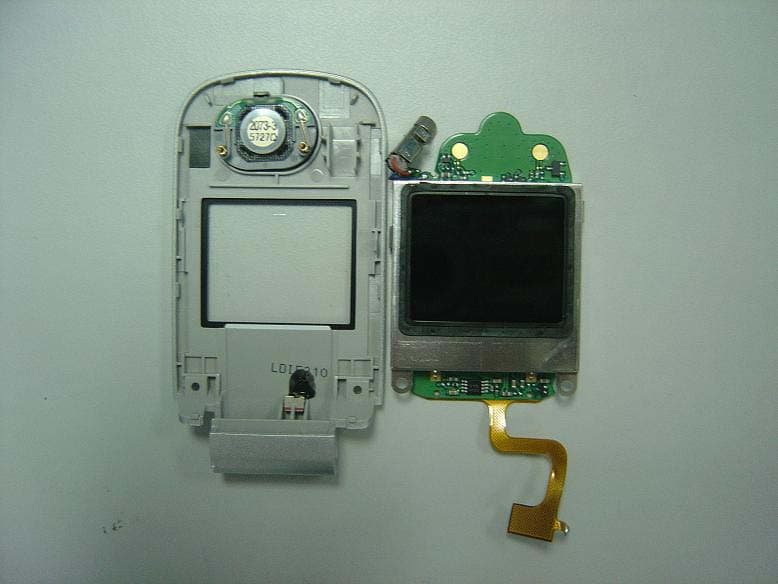 GSM 850&GSM1900MHz MOBILE PHONE - FCC ID RAD025 - TCT Mobile Limited (3)