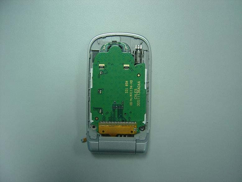 GSM 850&GSM1900MHz MOBILE PHONE - FCC ID RAD025 - TCT Mobile Limited (4)