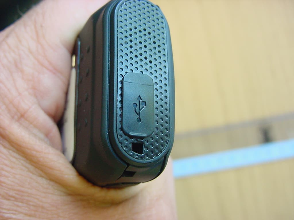GSM 900/1800/1900 Mobile Phone with BT - FCC ID RAD026 - TCT Mobile Limited (3)
