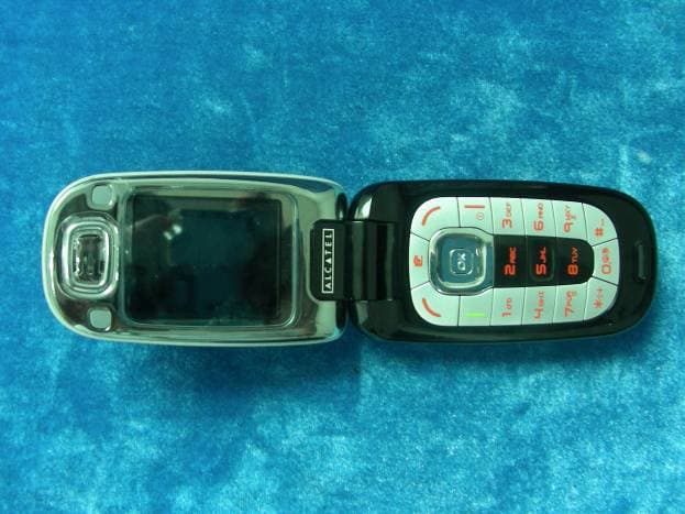 GSM 850/1900MHz MOBILE PHONE (Model: OT-C630a) - FCC ID RAD033 - TCT Mobile Limited (3)
