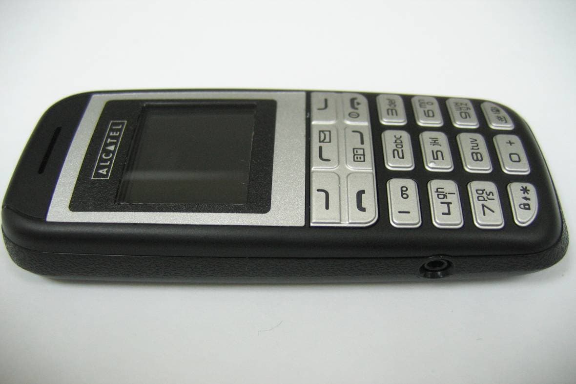 GSM 850/1900MHz MOBILE PHONE - FCC ID RAD058 - TCT Mobile Limited (5)