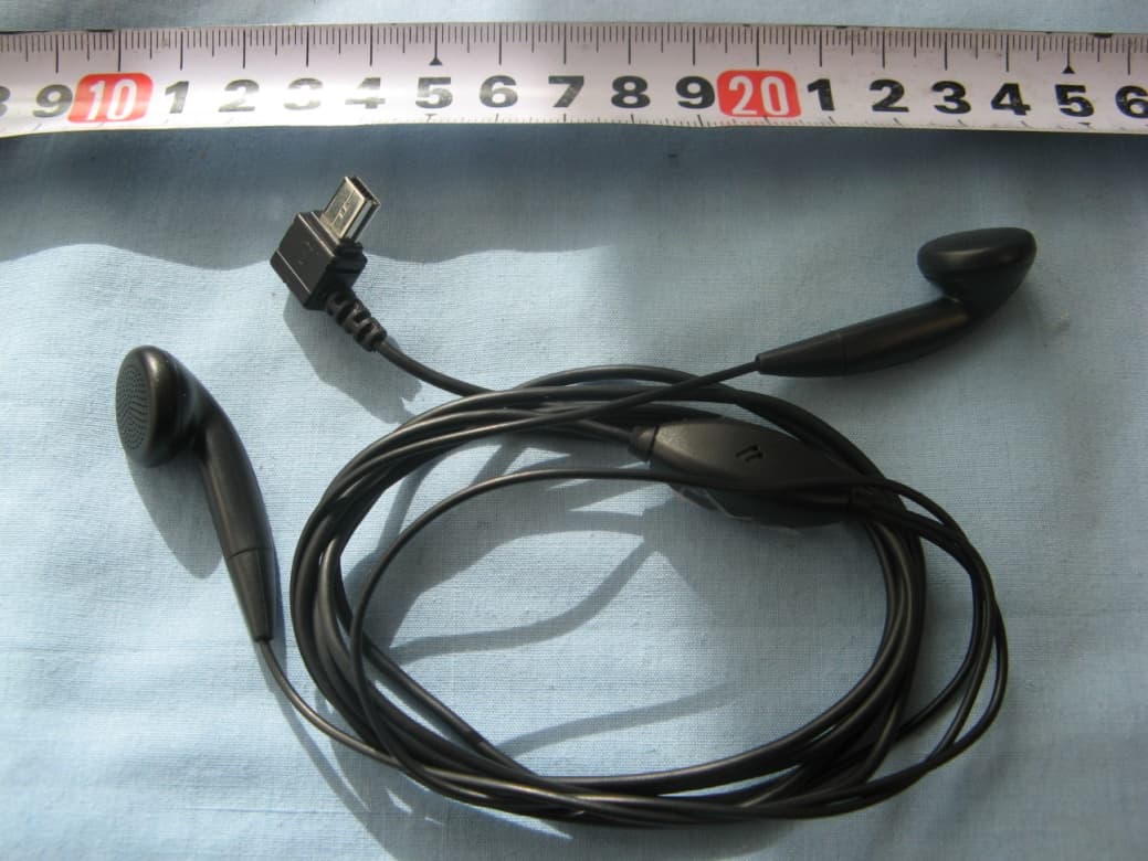GSM850 / PCS1900 Dual Band Mobile Phone - FCC ID RAD132 - TCT Mobile Limited