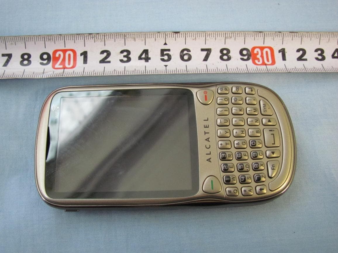 GSM/GPRS/EDGE dual band mobile phone - FCC ID RAD138 - TCT Mobile Limited (2)