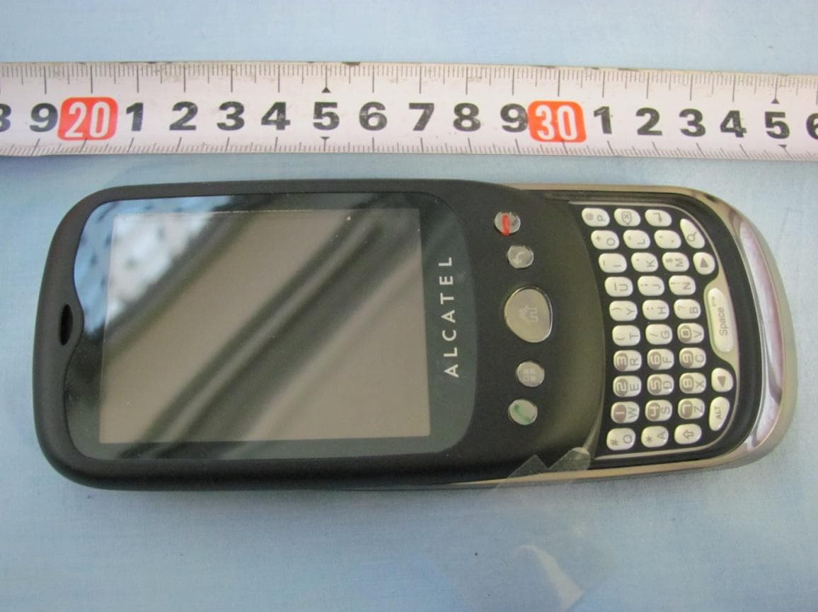 HSDPA/HSUPA/UMTS dual band/GSM four band mobile phone - FCC ID RAD149 - TCT Mobile Limited (2)