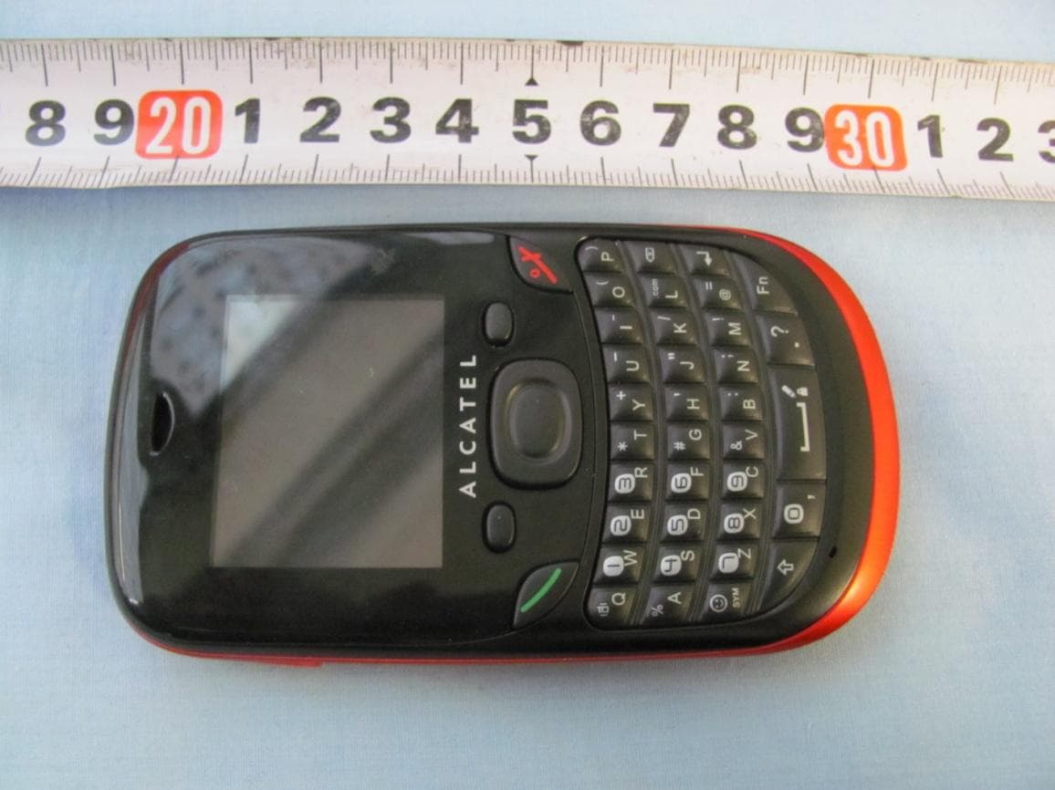GSM/GPRS dual bands mobile phone - FCC ID RAD150 - TCT Mobile Limited (2)