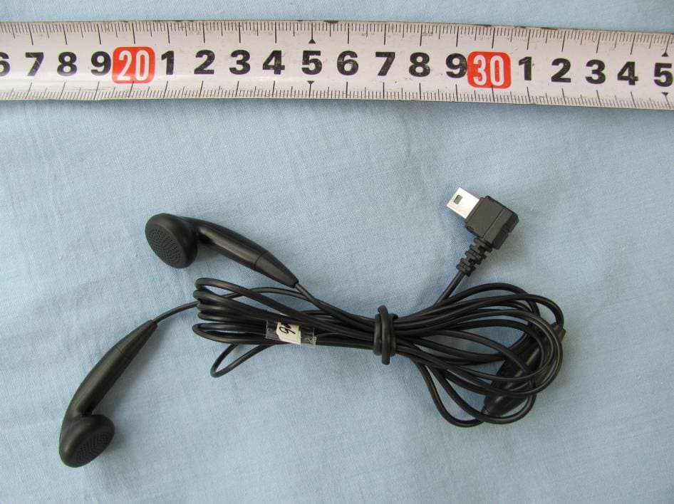 GSM/GPRS 850/1900 Dual-band mobile Phone - FCC ID RAD164 - TCT Mobile Limited (5)