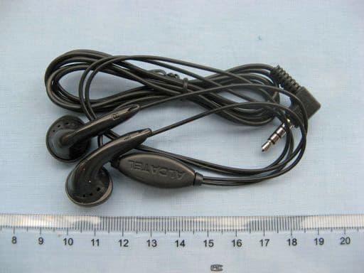 HSDPA/UMTS dual band / GSM quad bands mobile phone - FCC ID RAD215 - TCT Mobile Limited (5)