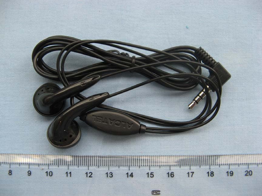 GSM quad band mobile phone - FCC ID RAD234 - TCT Mobile Limited (4)