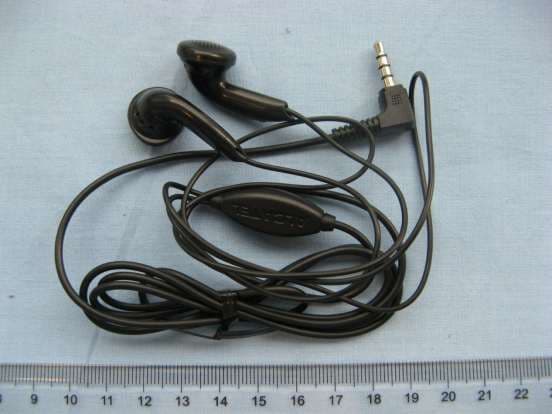 HSUPA/HSDPA/UMTS triband / GSM quadband mobile phone - FCC ID RAD273 - TCT Mobile Limited (5)