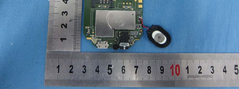 Quad-Band GSM mobile phone - FCC ID RAD282 - TCT Mobile Limited (4)