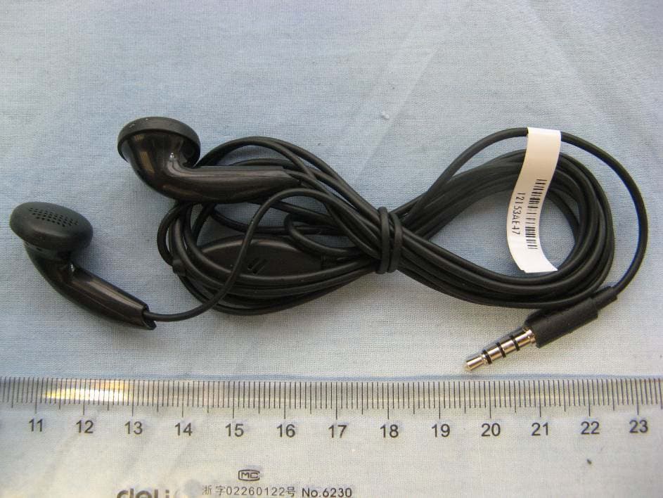 HSUPA/HSDPA/UMTS single band / GSM quad bands mobile phone - FCC ID RAD305 - TCT Mobile Limited (4)