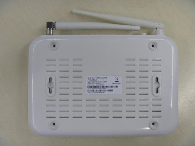 One touch-H200 3G Router - FCC ID RAD440 - TCT Mobile Limited