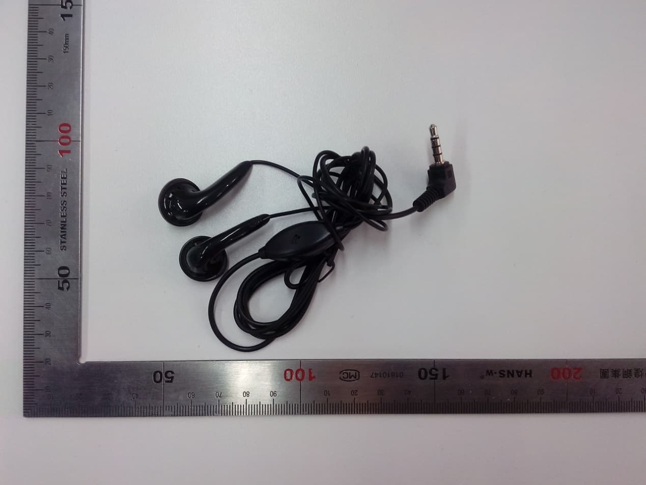 GSM/GPRS/EDGE/UMTS Digital Mobile Phone with Bluetooth and WiFi - FCC ID RAD465 - TCT Mobile Limited (2)