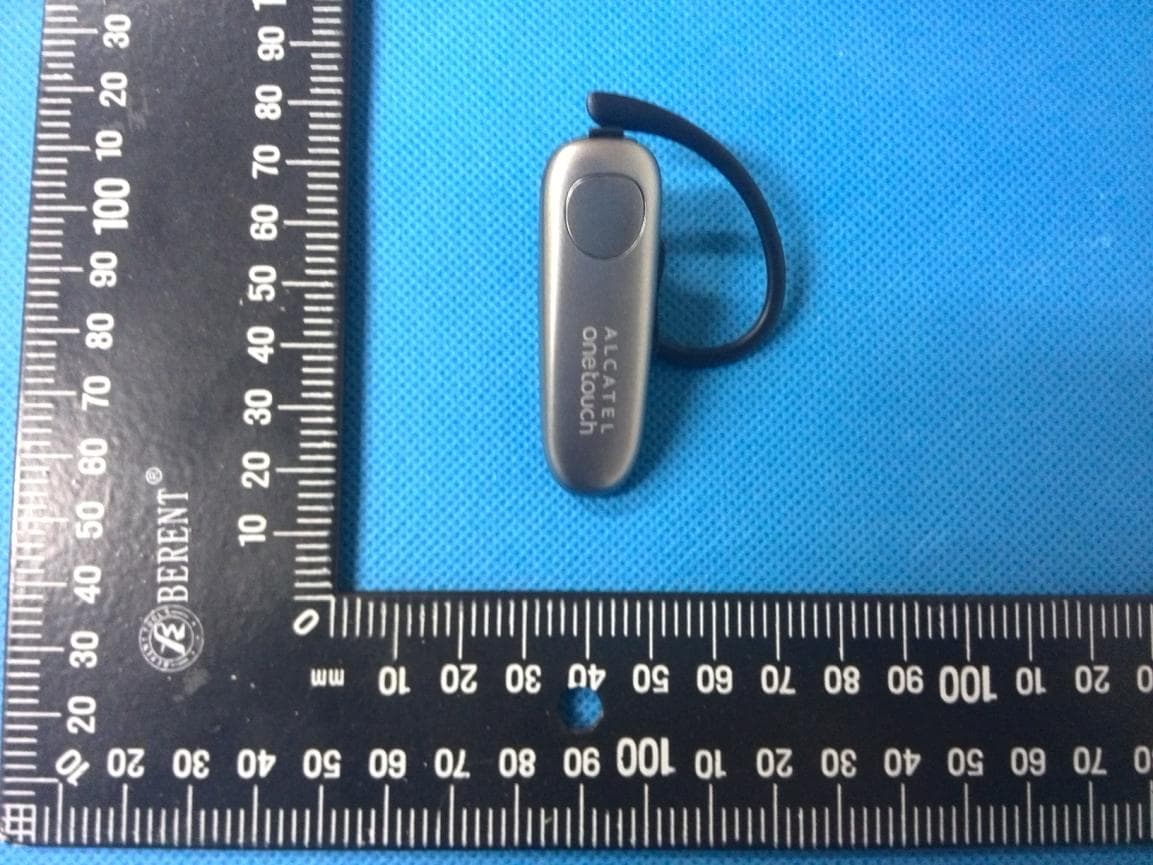 Bluetooth headset - FCC ID RAD485 - TCT Mobile Limited (2)