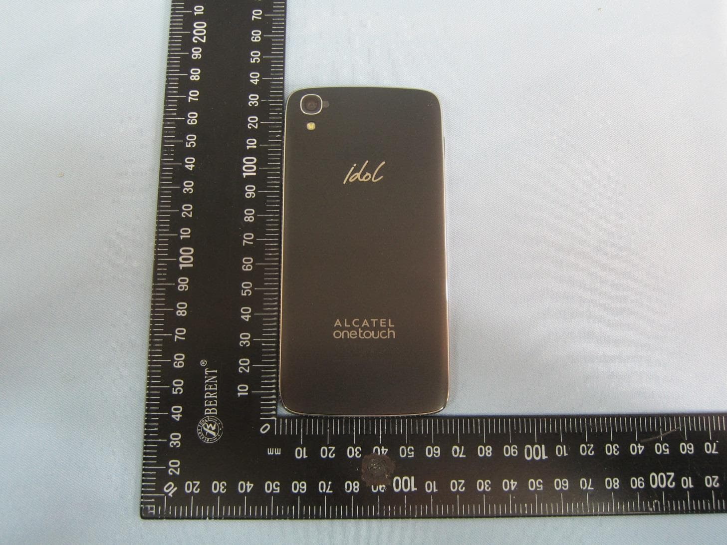 GSM Quad-band/UMTS Quad-band/LTE penta-band mobile phone - FCC ID RAD545 - TCT Mobile Limited
