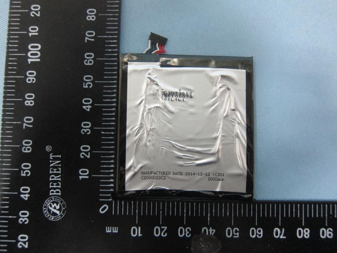 GSM Quad-band / UMTS Quad-band / LTE Penta-band mobile phone - FCC ID RAD546 - TCT Mobile Limited (5)