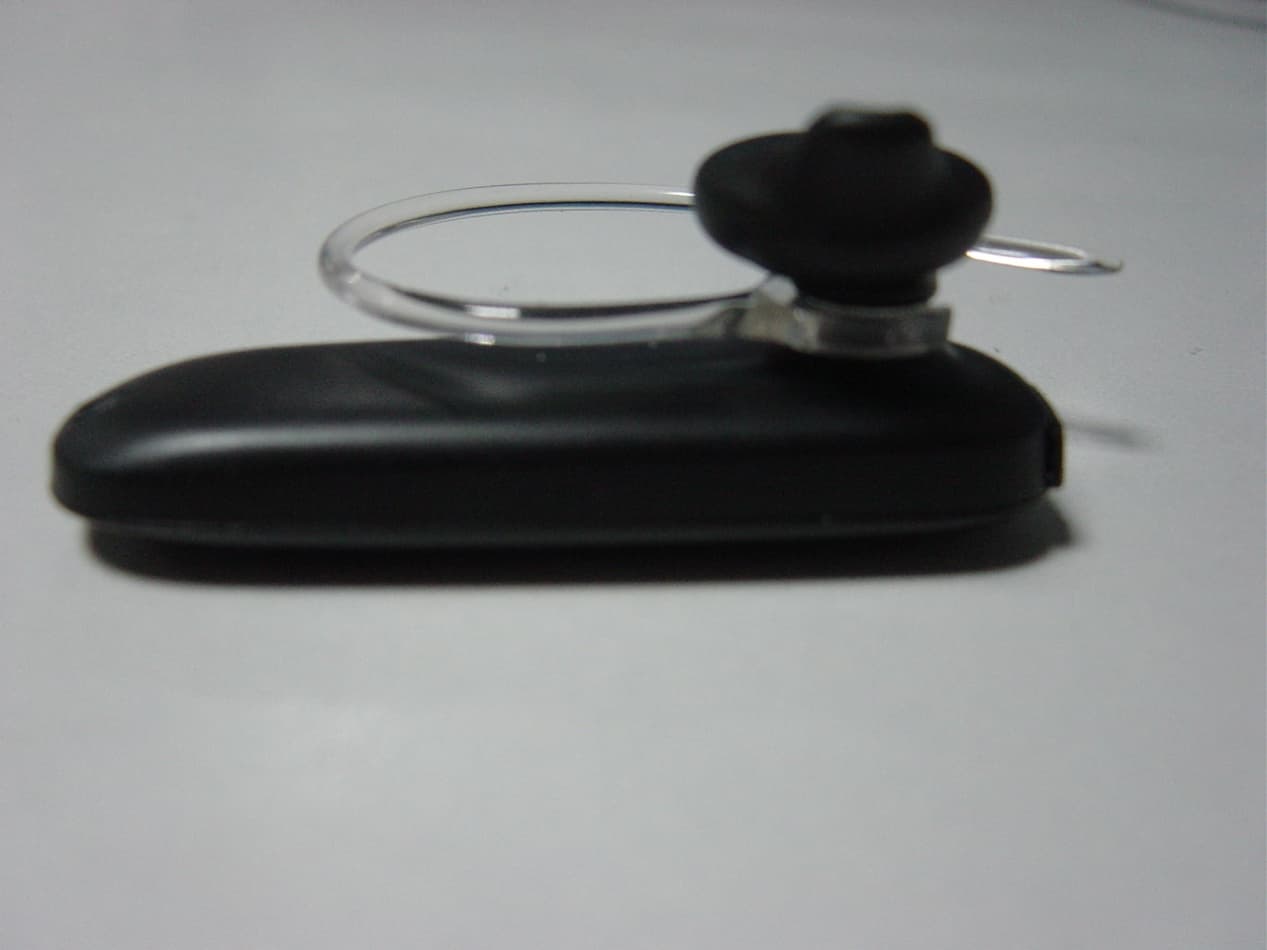 Bluetooth Headset - FCC ID RAD905 - TCT Mobile Limited (2)