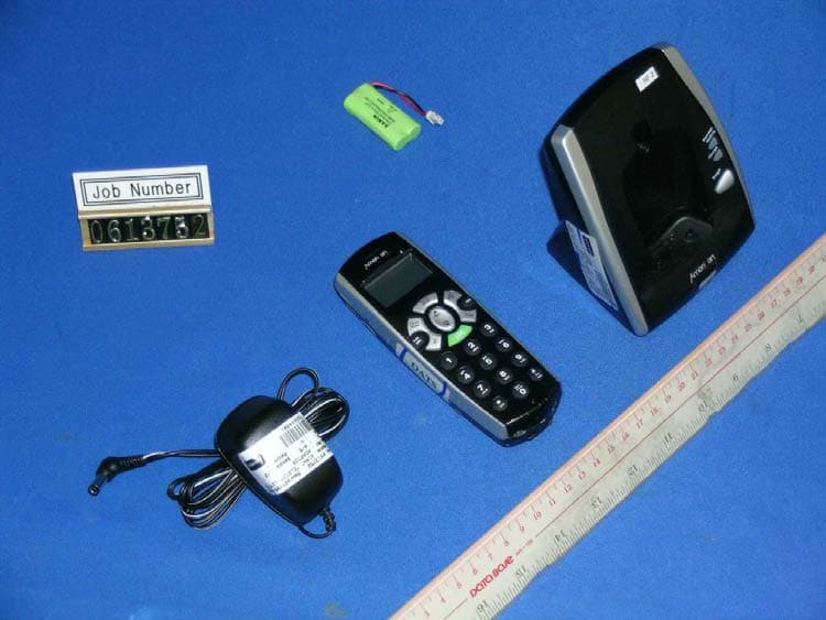 Digital Cordless Telephone - Handset - FCC ID RAQE30001BHS - Giant Telecom Limited