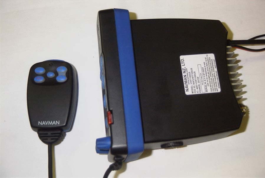 VHF MARINE RADIO - FCC ID RAYVHF7100US - Navico Inc. (4)