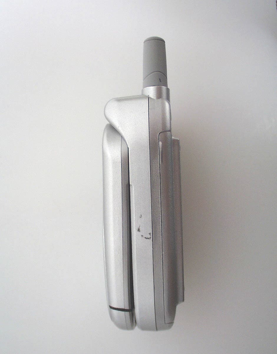 PCS Mobile Phone - FCC ID RB2AGM1100 - Franklin Wireless Corp (4)