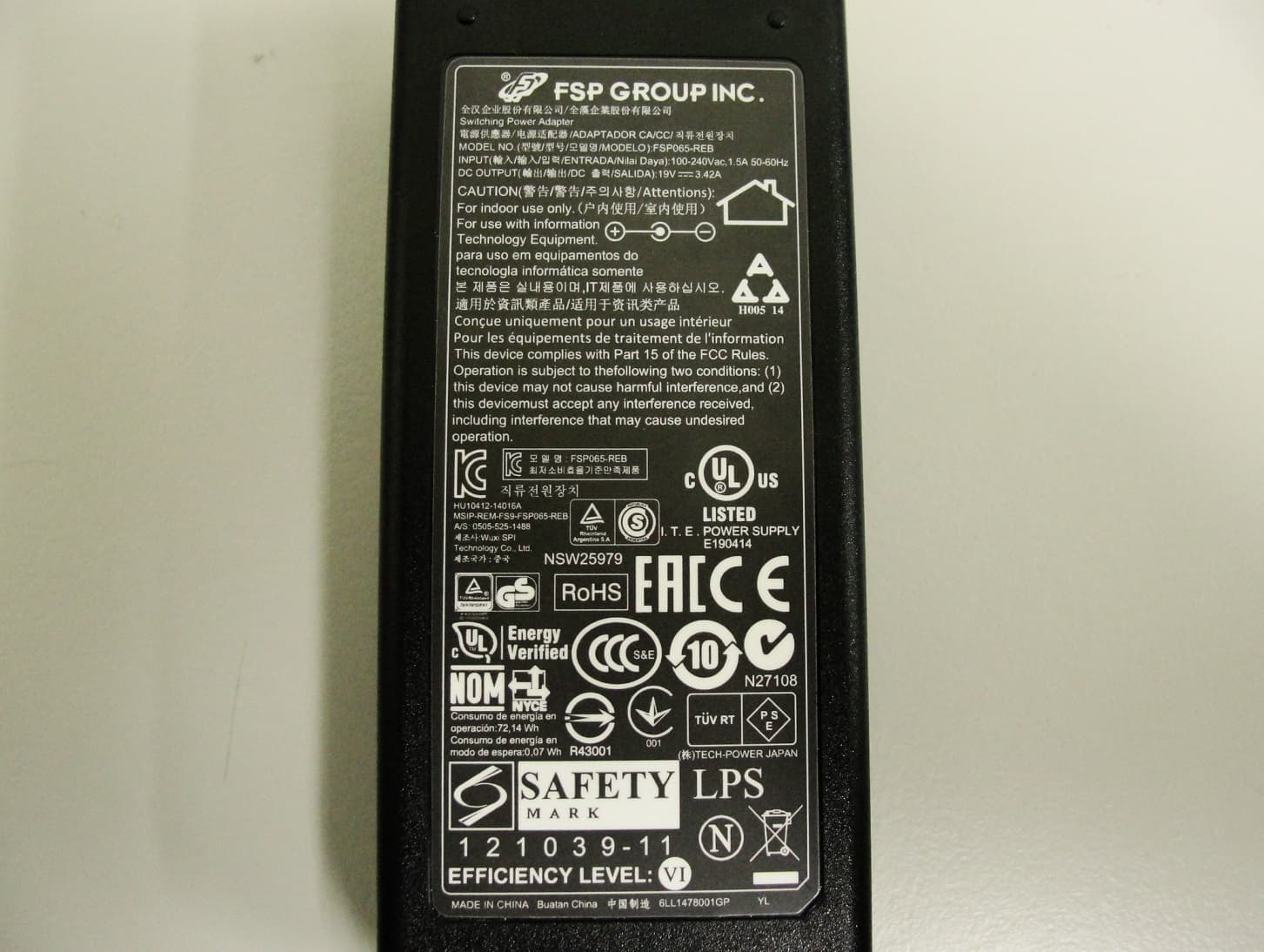 Touch All-in-One Computer - FCC ID RBWESY15I1 - Elo Touch Solutions, Inc. (2)